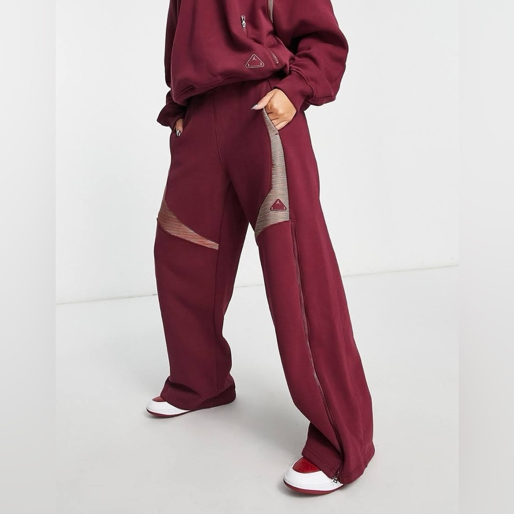 Nike Air Jordon Engineered Women’s Fleece Wide Leg Cherry Trousers Sz XL NWT